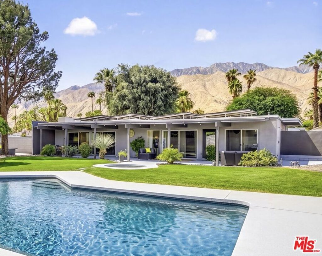 598 N Saturmino Drive, Palm Springs