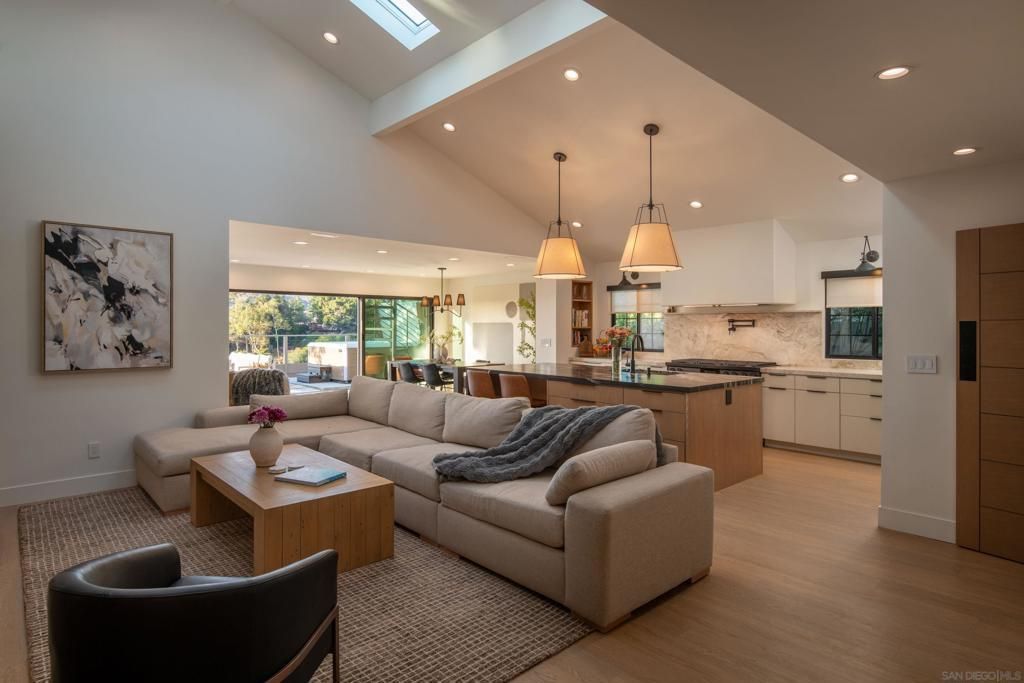 5876 Highplace Dr, San Diego