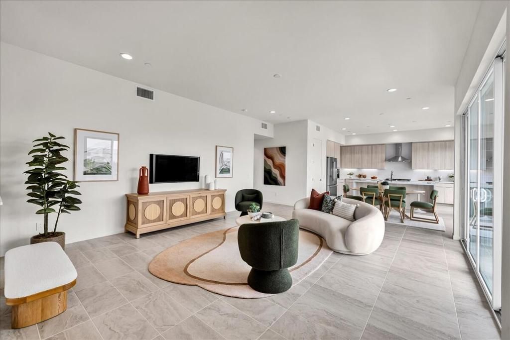 714 Obsidian Loop E, Palm Springs