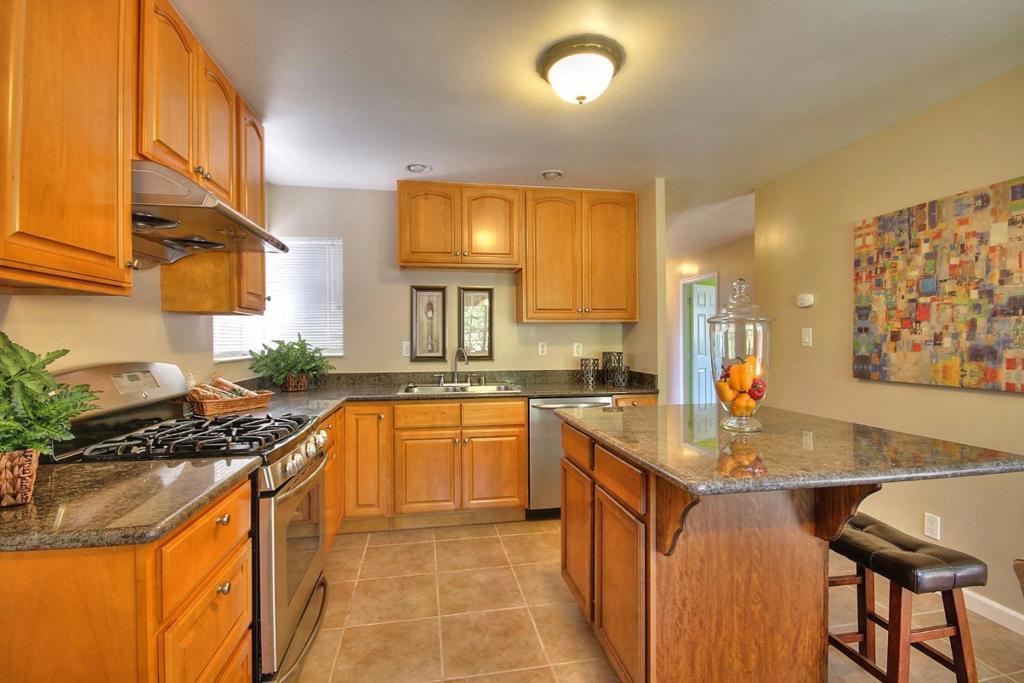 Photo of Listing #ML81467532