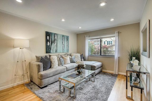 1983 San Luis Avenue # 30, Mountain View