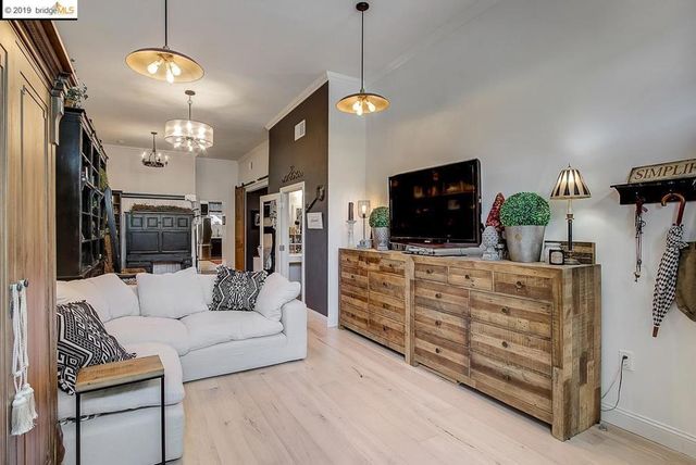 3139 West St, Oakland