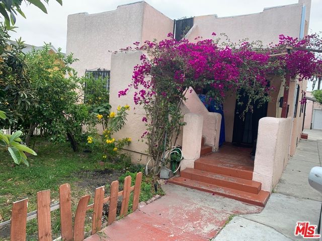 2323 Redondo Boulevard # 2, Los Angeles