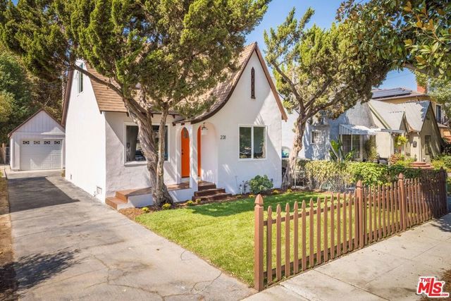 231 W Cedar Avenue, Burbank