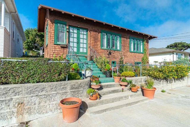 372 Monroe Street, Monterey
