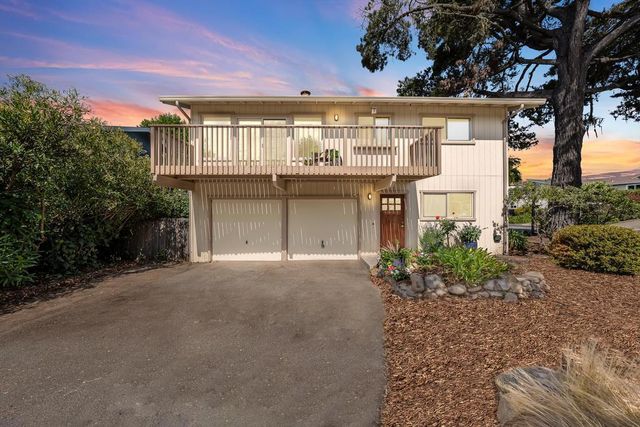 1874 Seascape Boulevard, Aptos