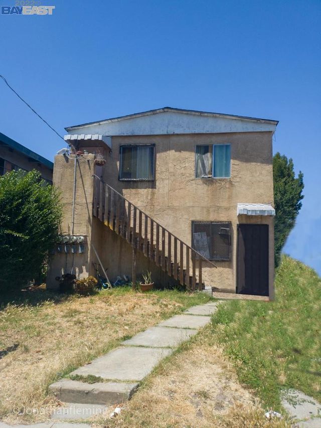 1080 67th St, Oakland