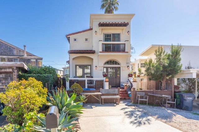 2870 Chesterfield Drive, Santa Cruz
