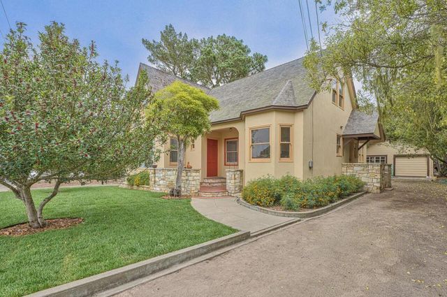 817 Congress Avenue, Pacific Grove
