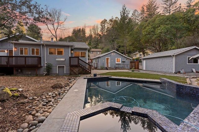 564 Hillcrest Drive, Felton