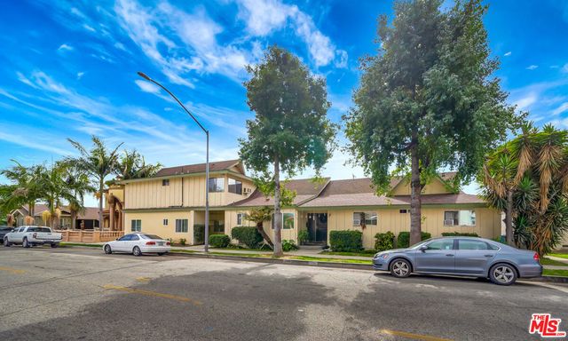 2966 Clarendon Avenue, Huntington Park