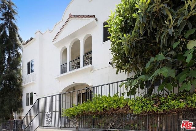 401 Witmer Street, Los Angeles