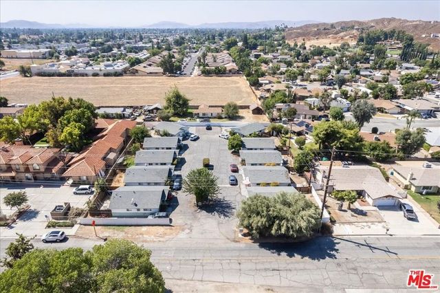 171 N Hemet Street, Hemet