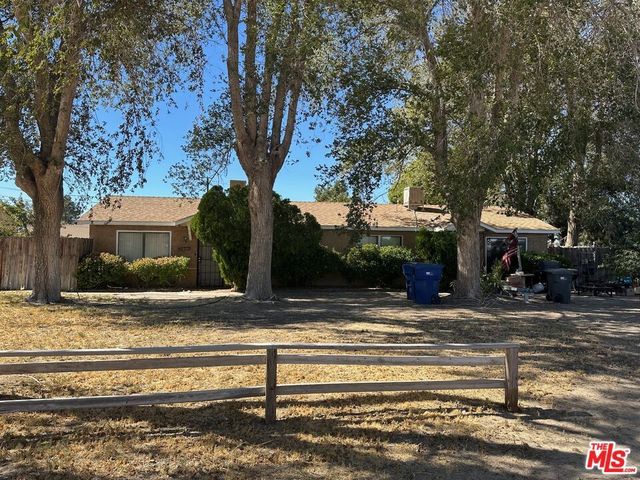 3235 E Avenue H10, Lancaster