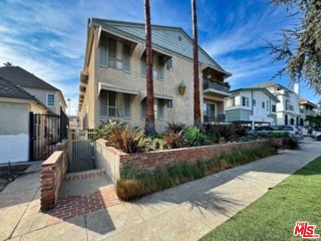 854 9th Street, Santa Monica