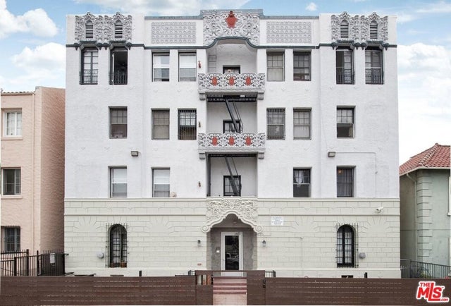 250 S Kenmore Avenue, Los Angeles