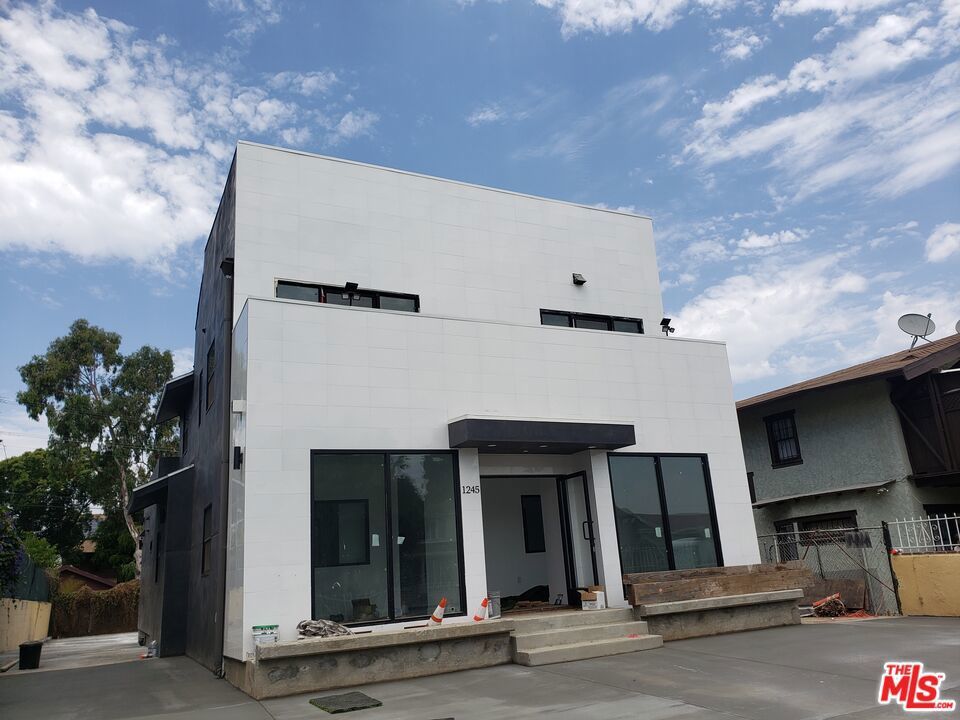 Photo of Listing #25492123