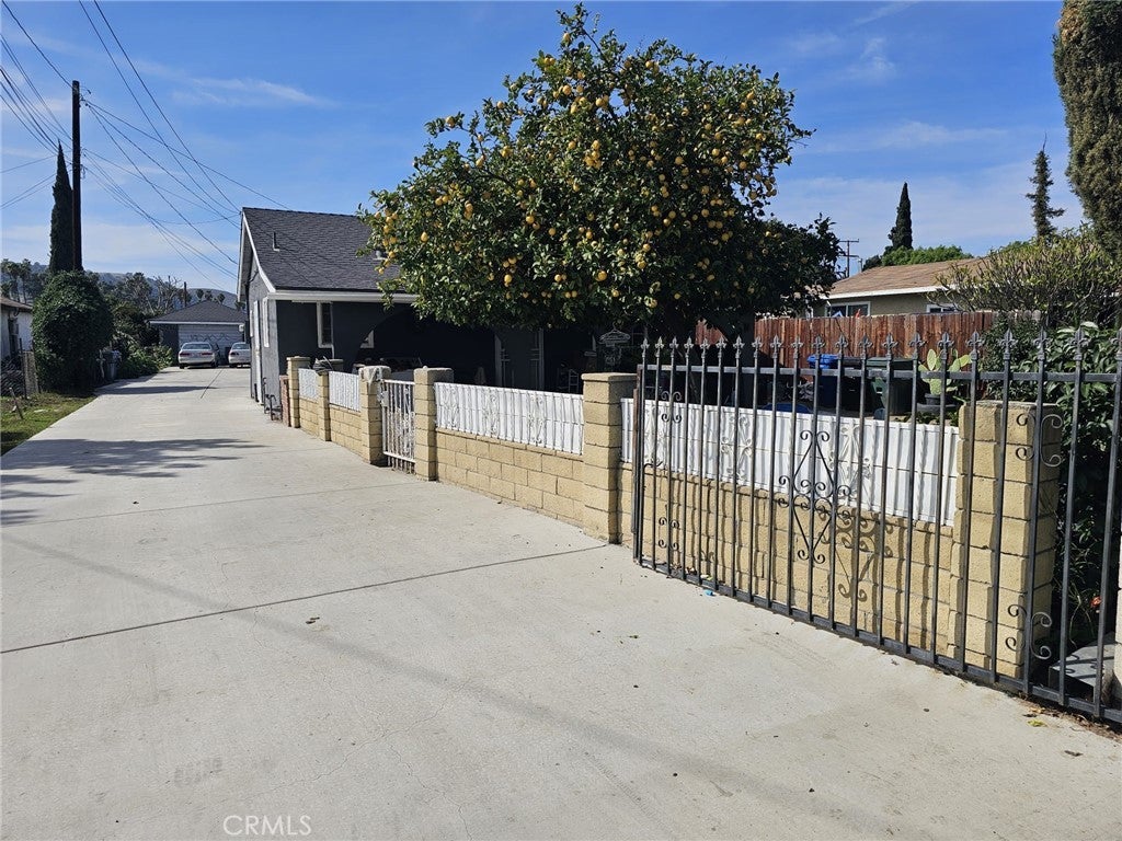 Photo of Listing #DW25036608