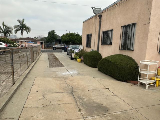 606 S Kern Avenue, East Los Angeles