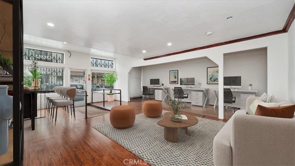 Photo of Listing #SB25100216