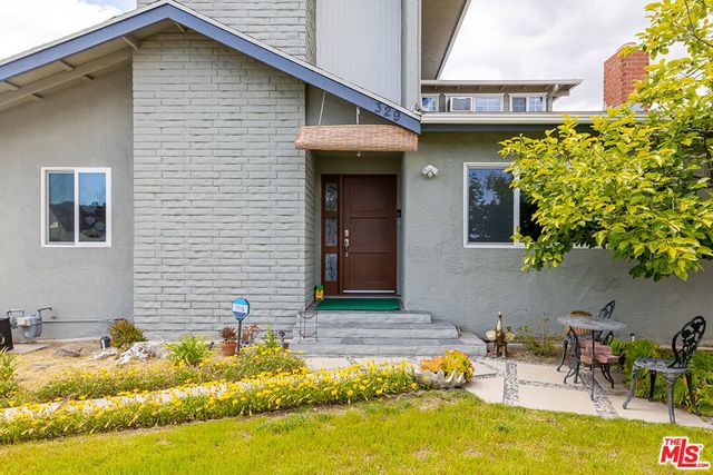 329 Thompson Avenue, Glendale