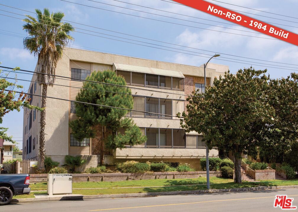 Photo of Listing #25541295