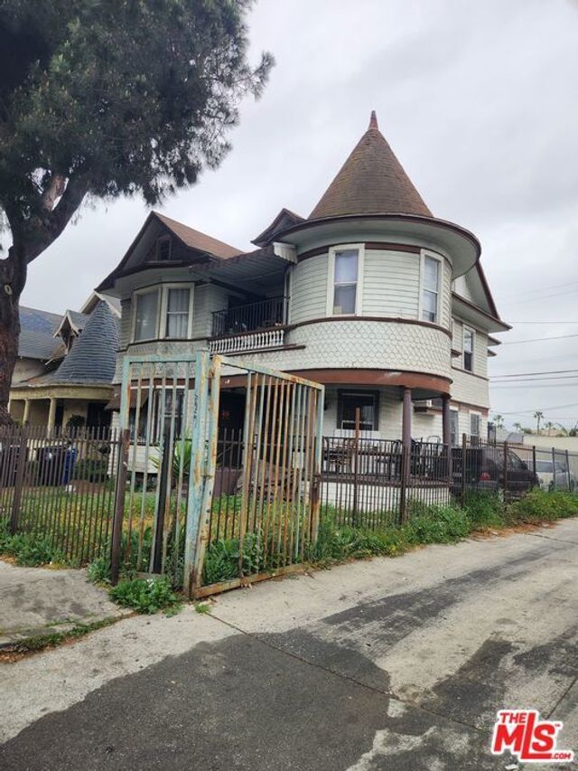 626 E 54th Street, Los Angeles