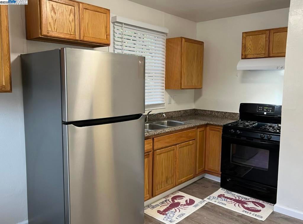 Photo of Listing #41101077