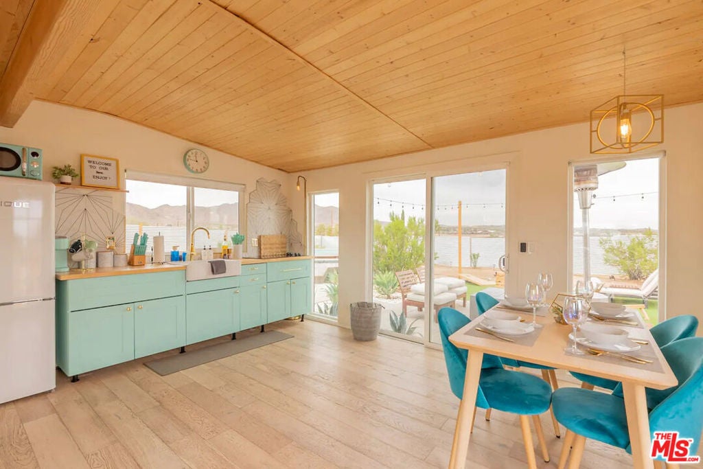 Photo of Listing #25553255