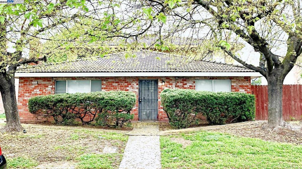 Photo of Listing #41102211