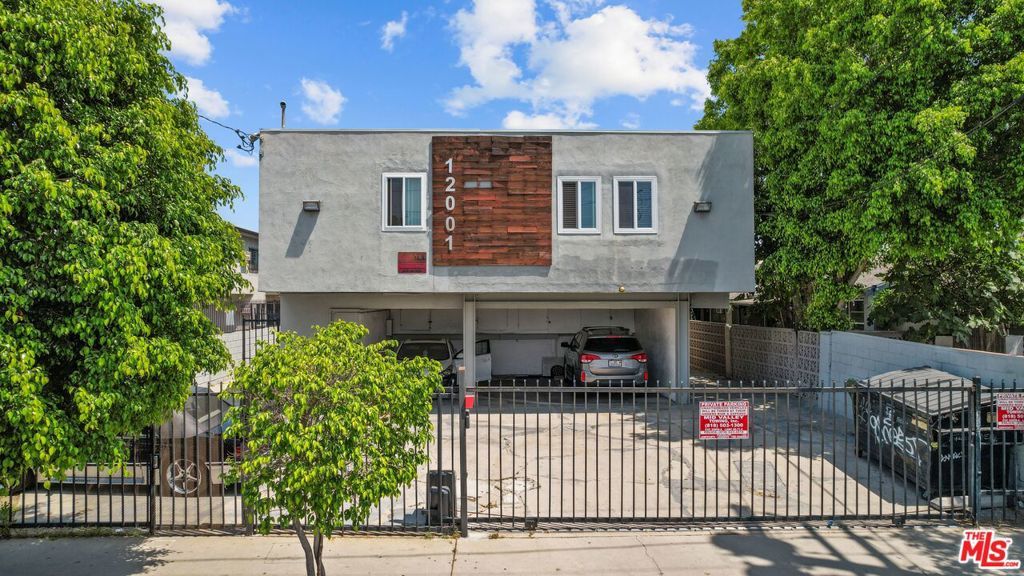 12001 Valerio Street, North Hollywood