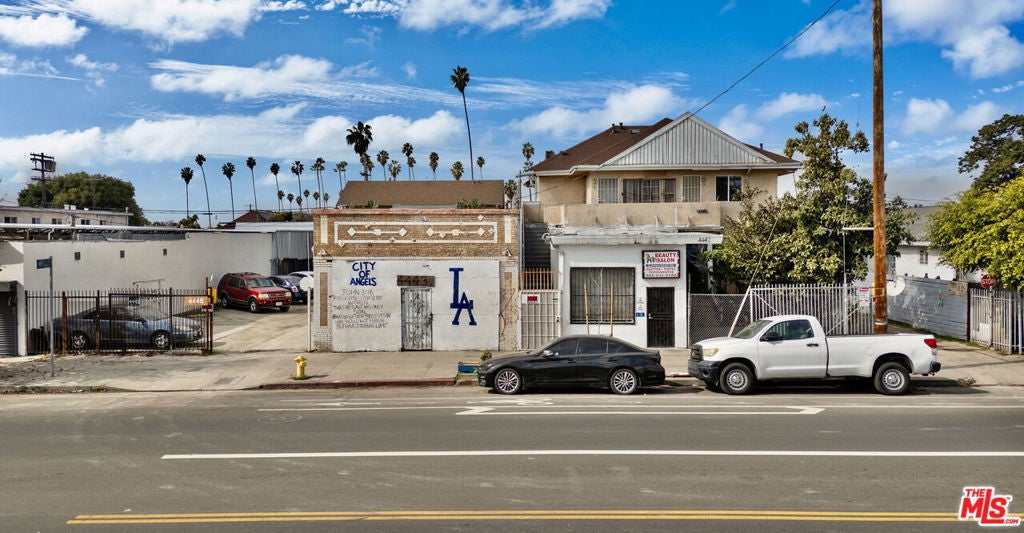 Photo of Listing #25555513