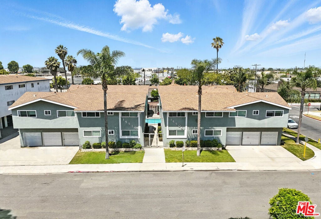 Photo of Listing #25556997