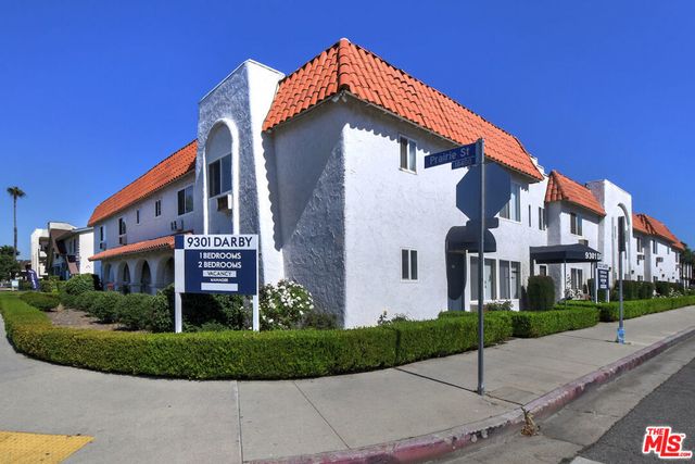 9301 Darby Avenue, Northridge