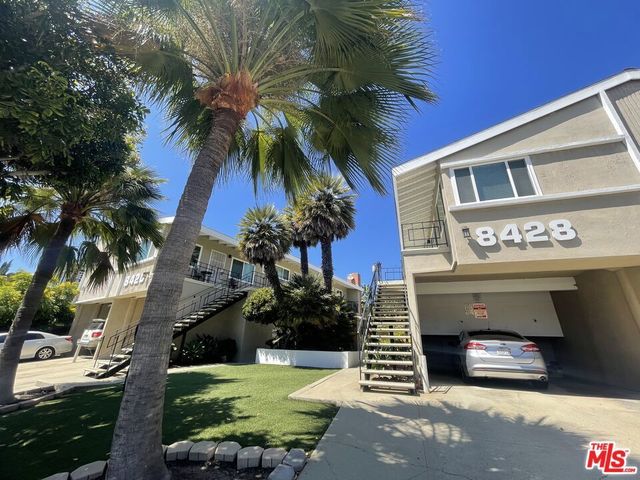 8420 Gulana Avenue, Playa Del Rey