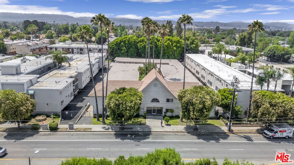 Photo of Listing #25563695