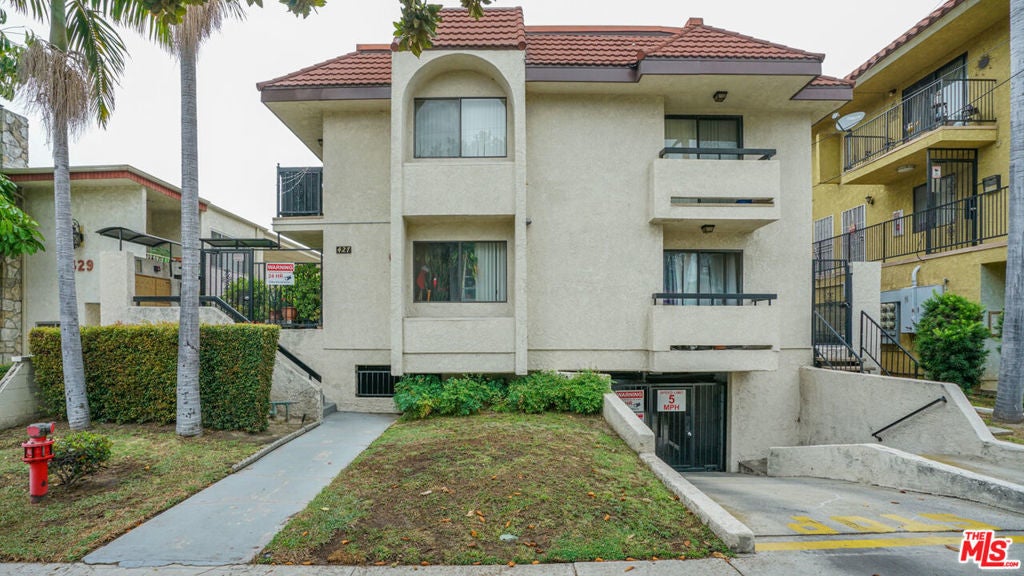 Photo of Listing #25563101