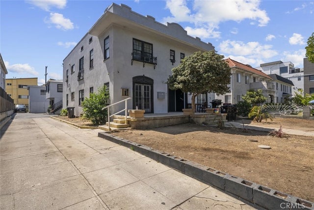 525 Kenmore Avenue, Los Angeles