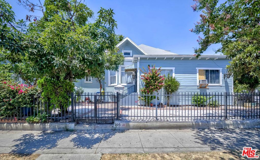 305 Mott Street, Los Angeles