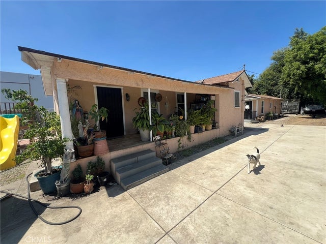 1327 Gage Avenue, Los Angeles