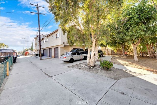 2121 El Paseo, Alhambra