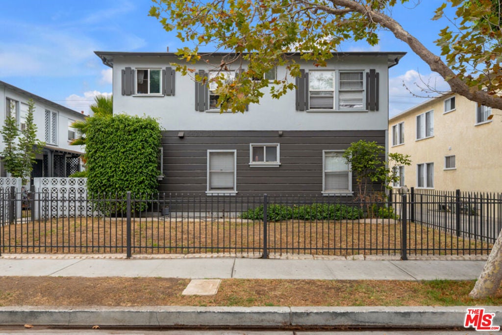 Photo of Listing #25579237