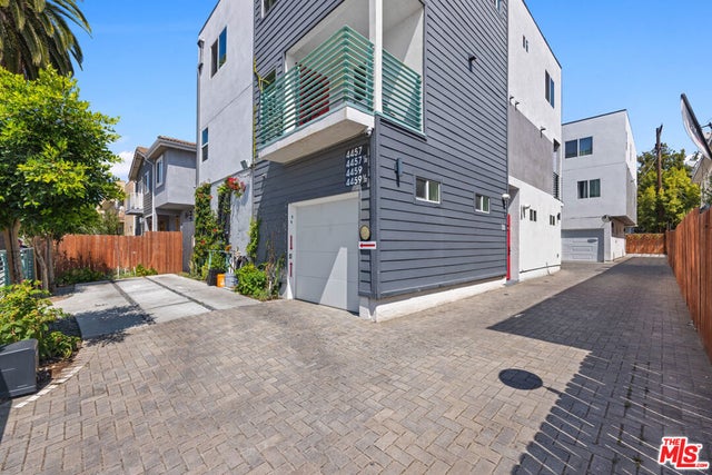 4457 Rosewood Avenue, Los Angeles