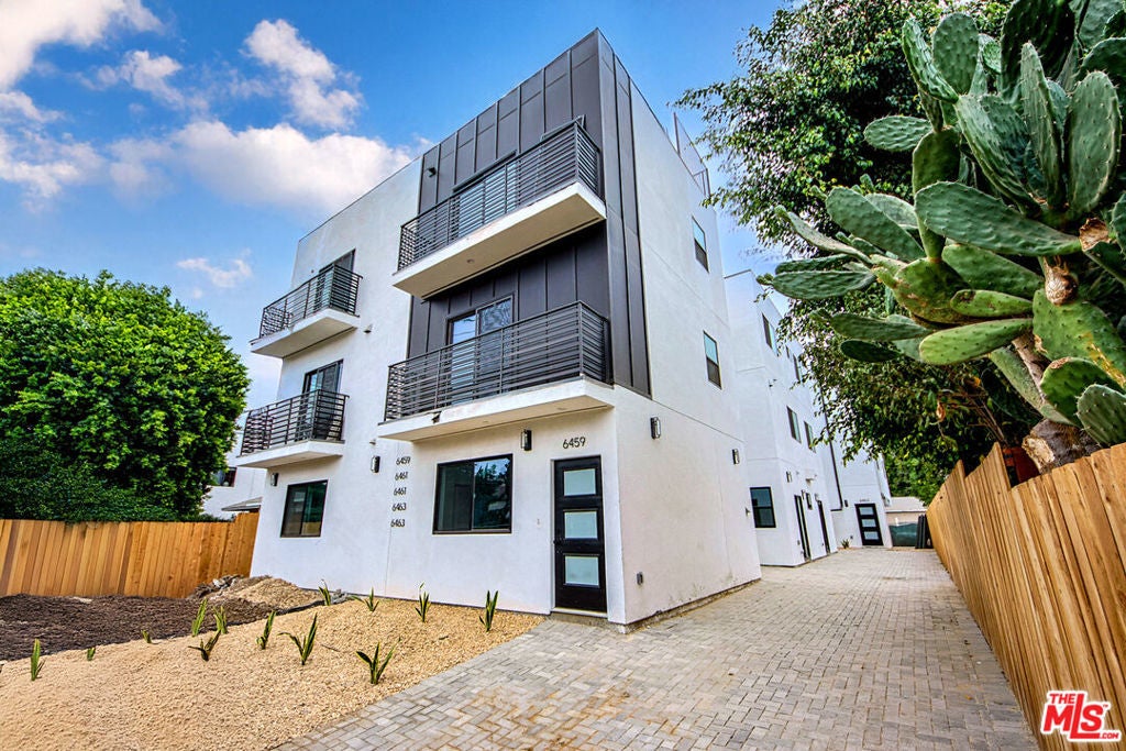 Photo of Listing #25580883