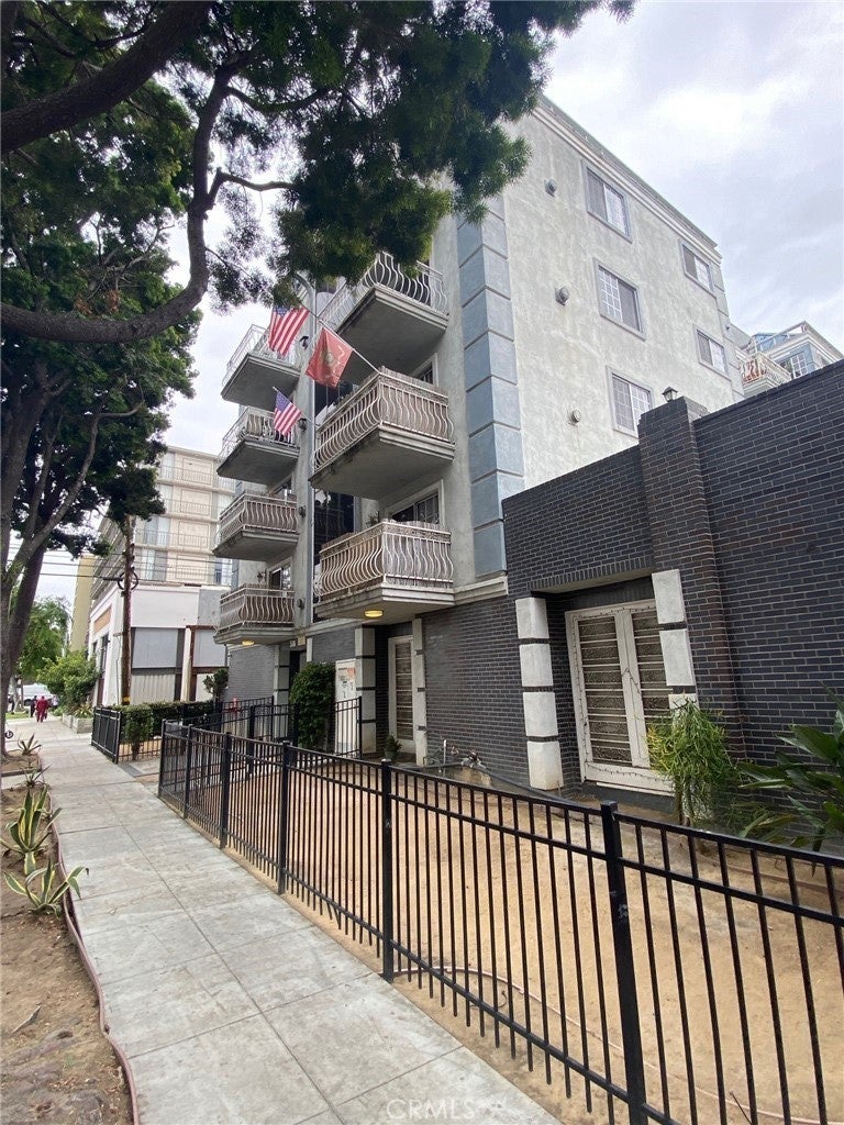 Photo of Listing #SB25190368