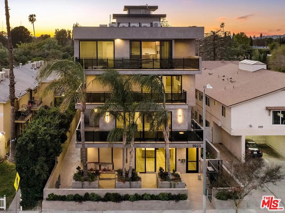 Photo of Listing #25582809