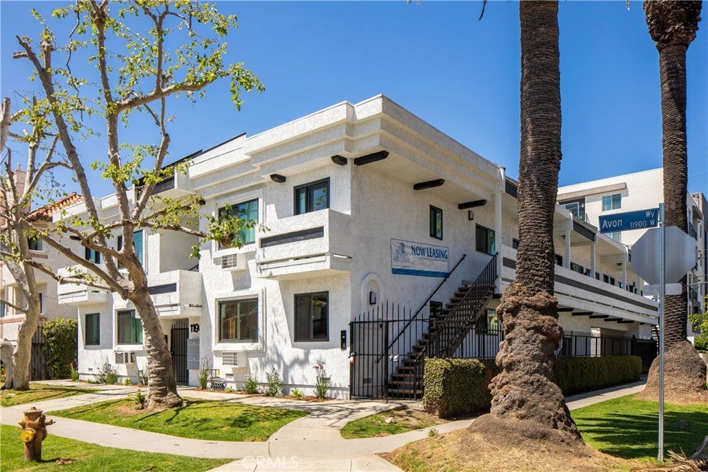 Photo of Listing #SB25192590