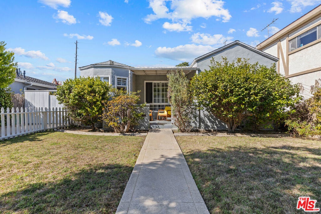 Photo of Listing #25587495