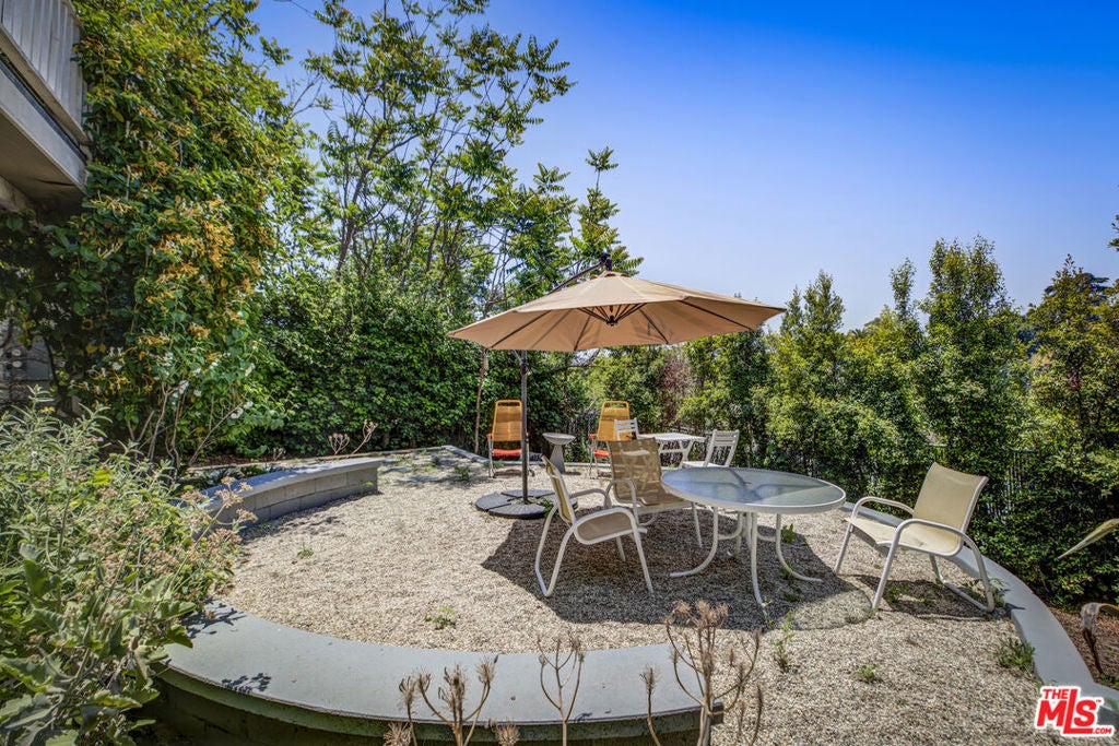 Photo of Listing #25585209