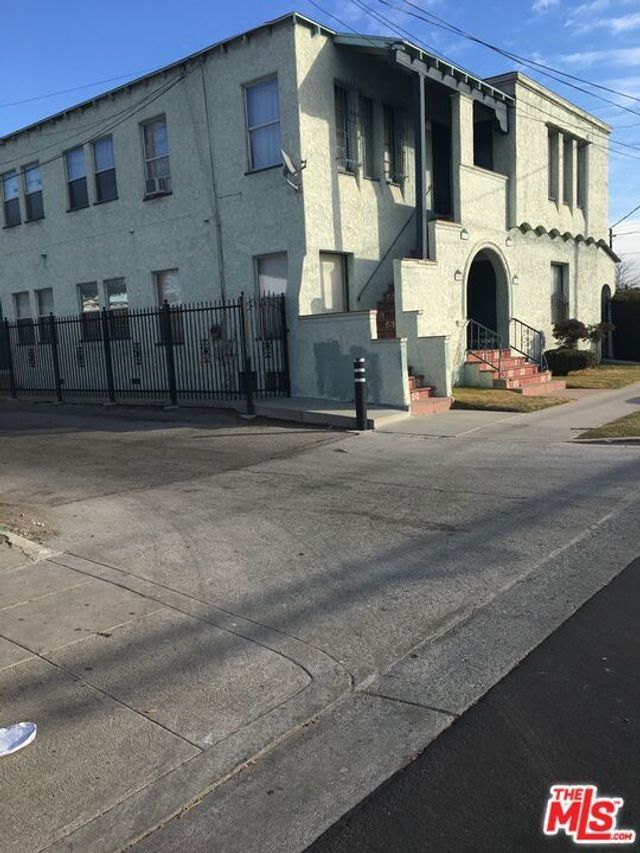 3809 3811 1/2 W 30th Street, Los Angeles